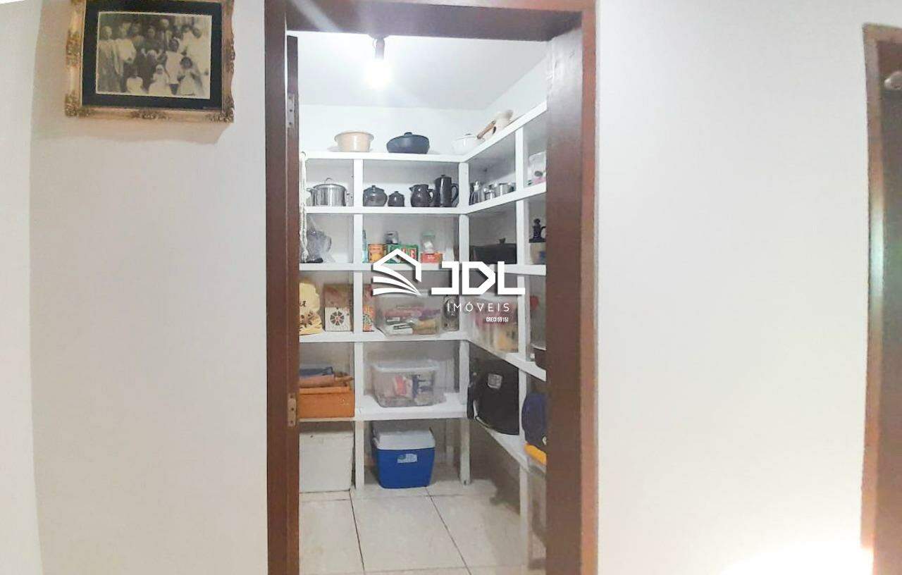 Casa à venda no bairro Centro: 