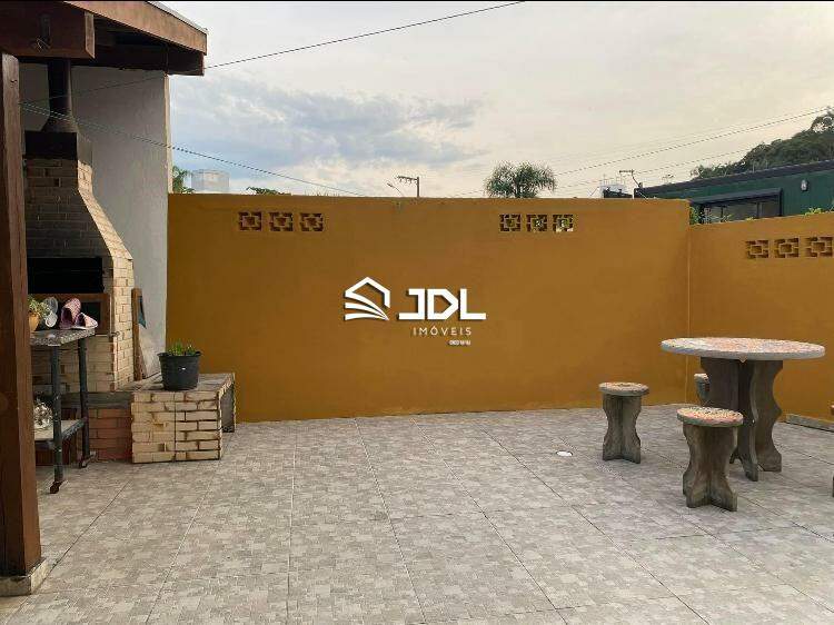 Casa à venda no bairro Centro: 