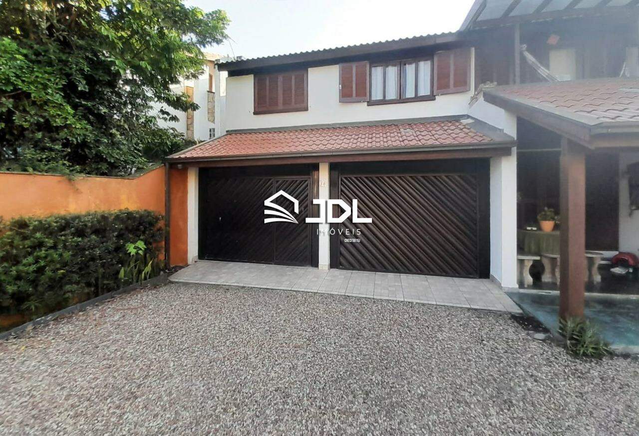 Casa à venda no bairro Centro: 