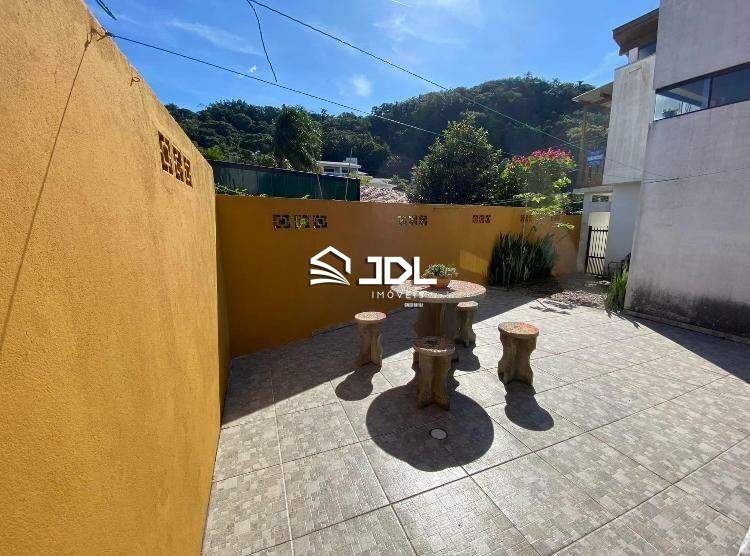 Casa à venda no bairro Centro: 