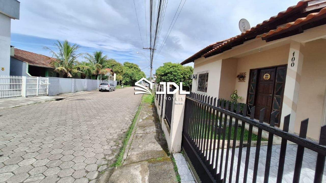 Casa à venda no bairro Centro: 