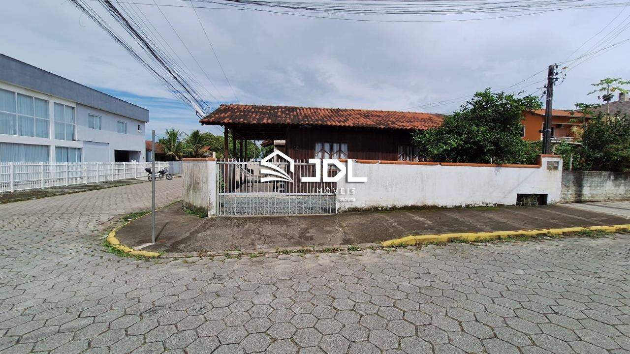 Casa à venda no bairro Centro: 