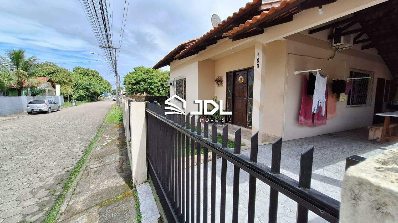 Casa à venda no bairro Centro: 