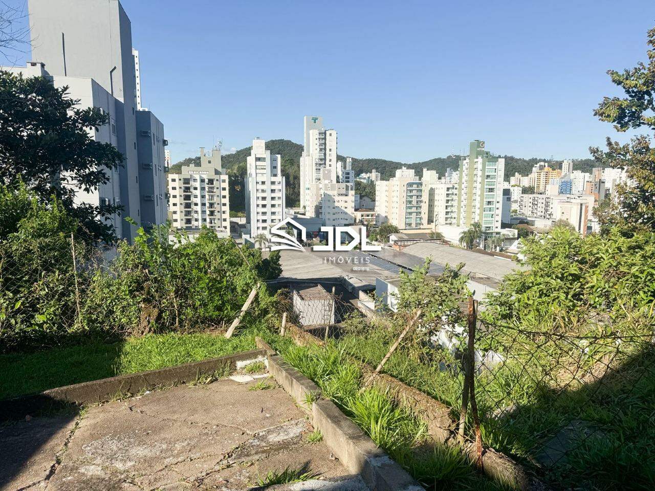 Terreno à venda no bairro Vila Nova: 