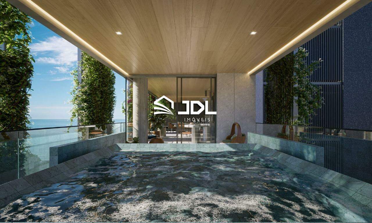 Apartamento à venda no bairro Meia Praia: 