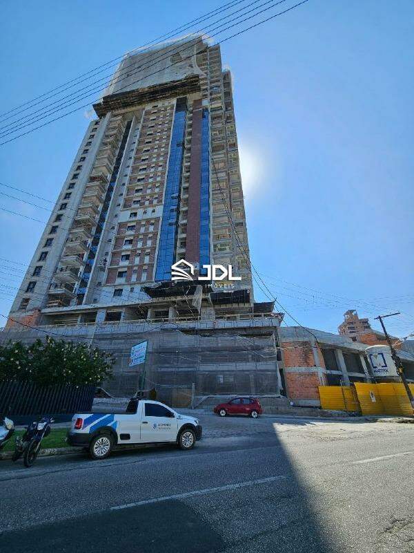 Apartamento à venda no bairro Centro: 