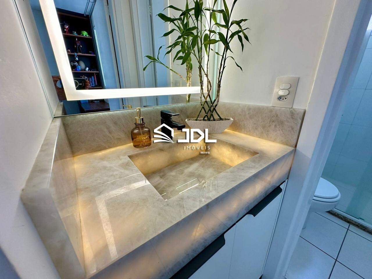 Apartamento à venda no bairro Centro: 