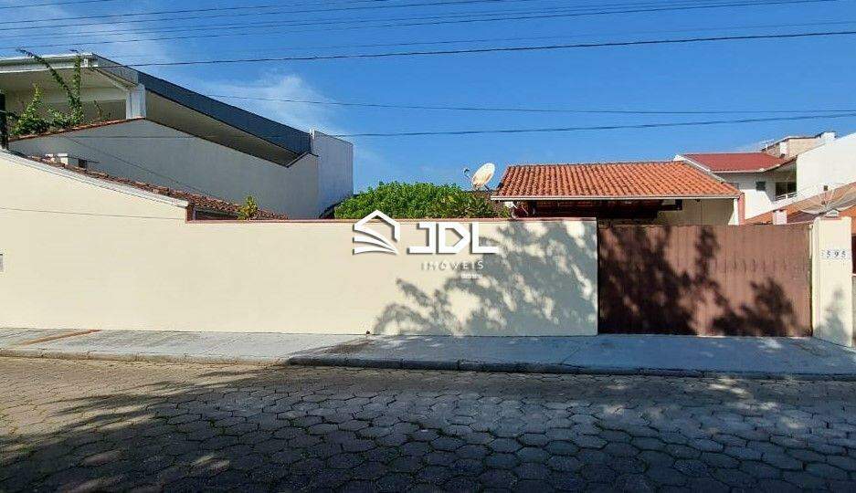 Casa à venda no bairro Armação: 