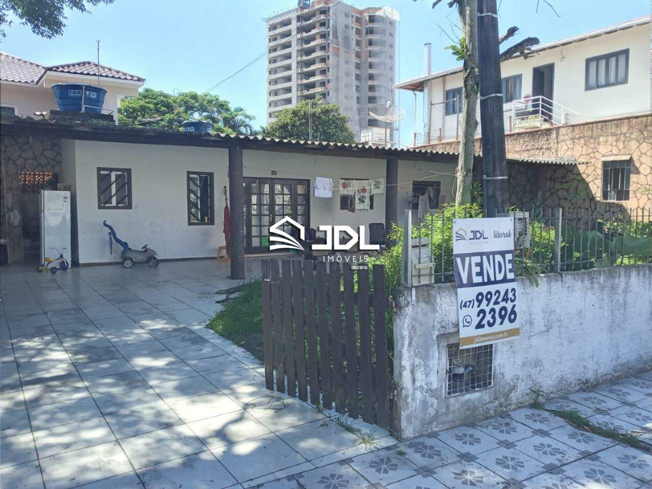 Terreno à venda no bairro Praia do Quilombo : 