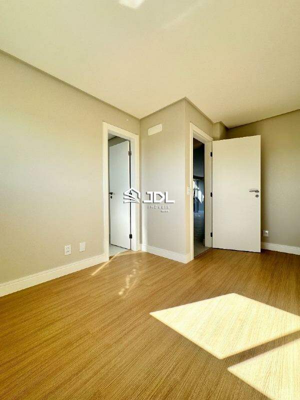 Apartamento à venda no bairro Centro: 