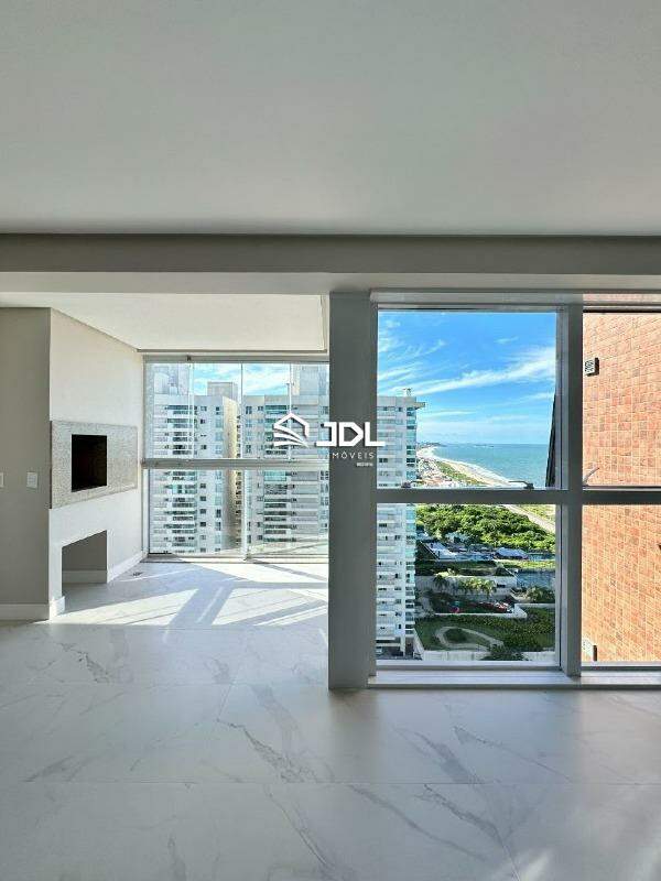 Apartamento à venda no bairro Centro: 