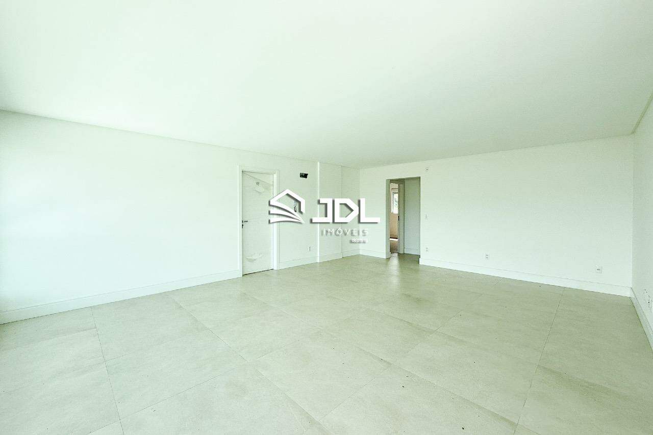 Apartamento à venda no bairro Ponta Aguda: 