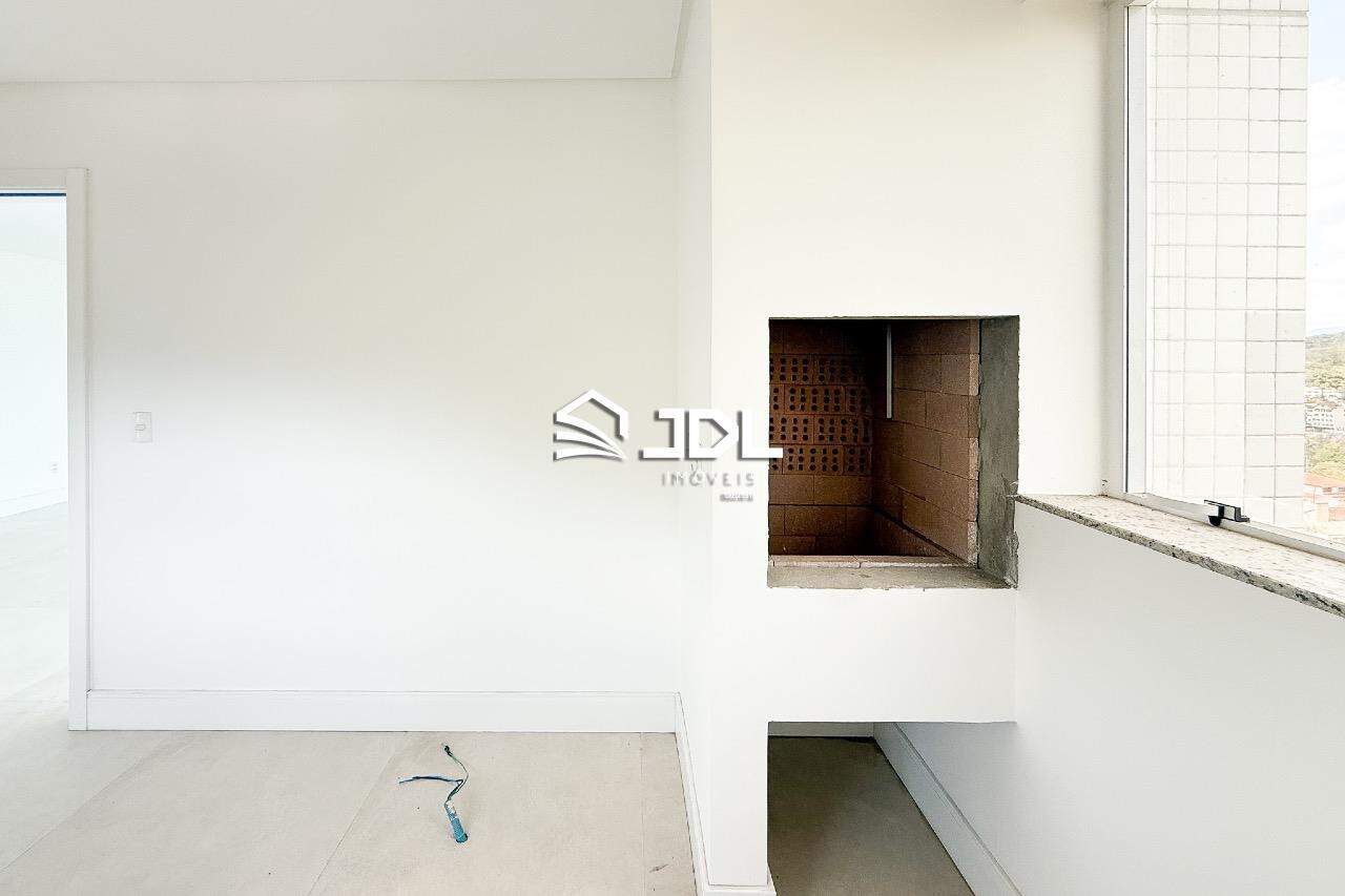 Apartamento à venda no bairro Ponta Aguda: 