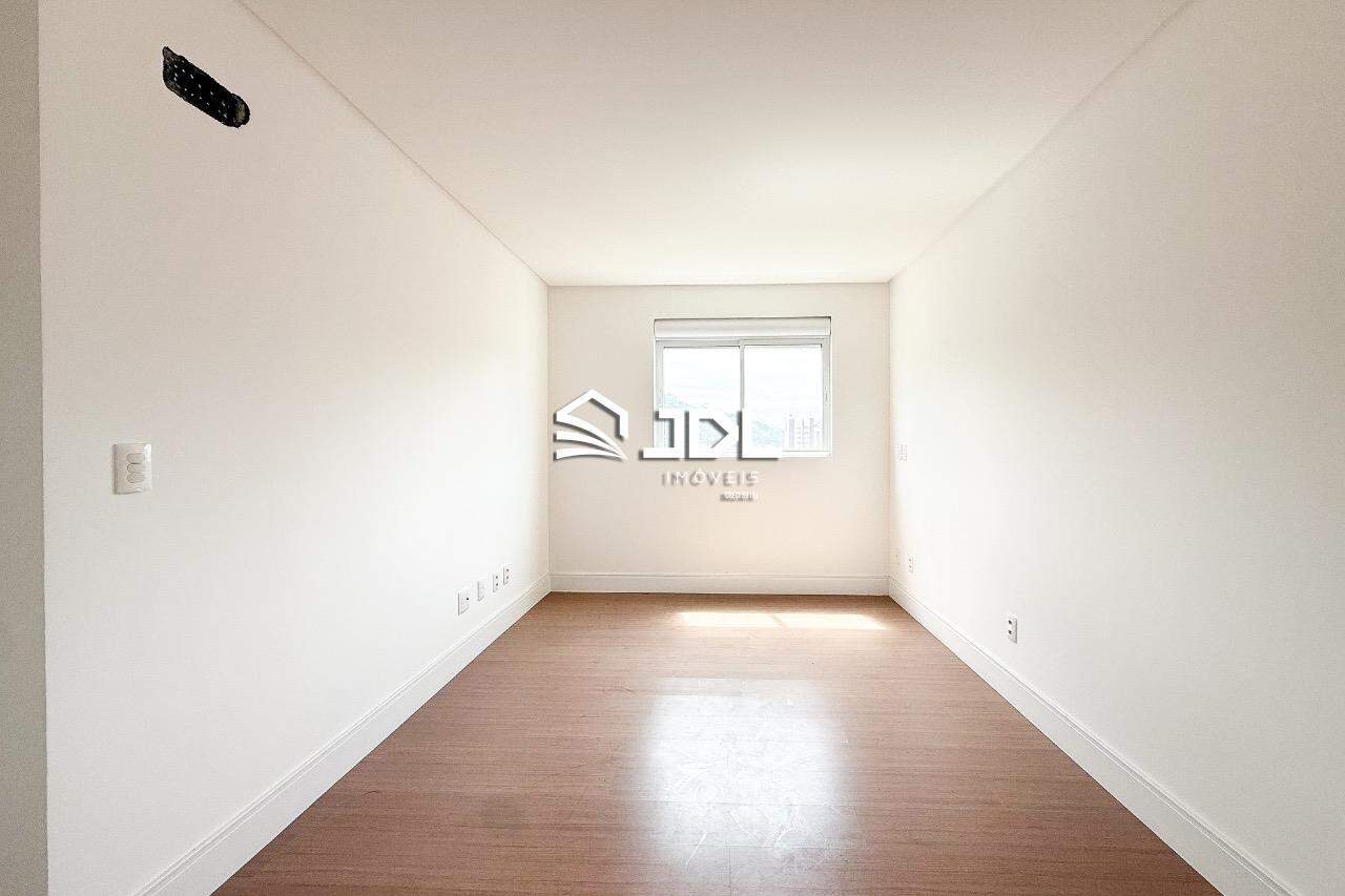 Apartamento à venda no bairro Ponta Aguda: 