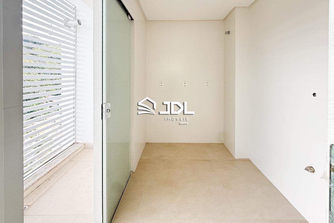 Apartamento à venda no bairro Ponta Aguda: 