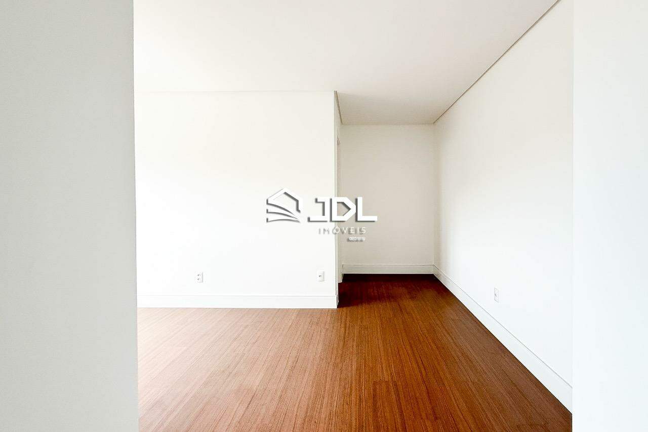 Apartamento à venda no bairro Ponta Aguda: 