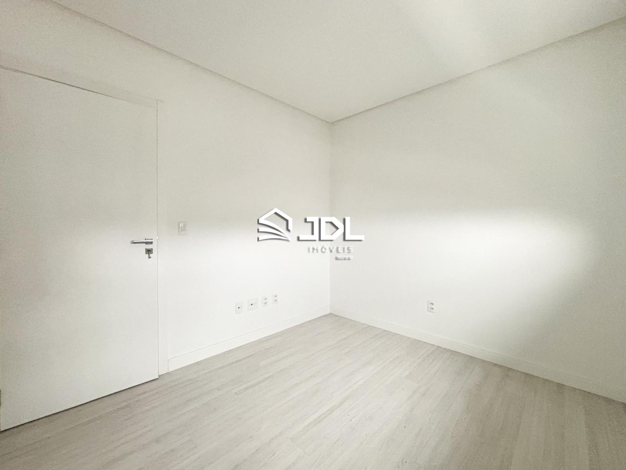 Apartamento à venda no bairro Escola Agrícola: