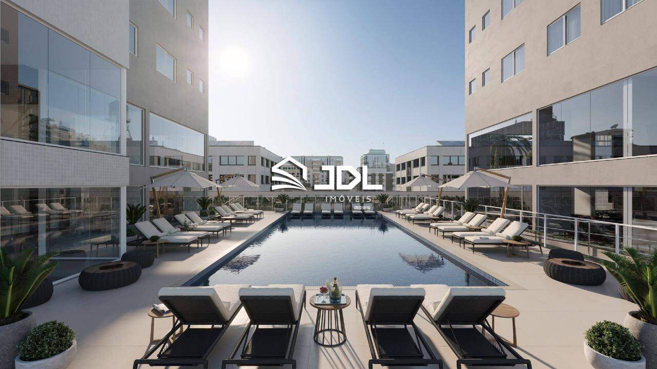 Apartamento à venda no bairro Meia Praia: 
