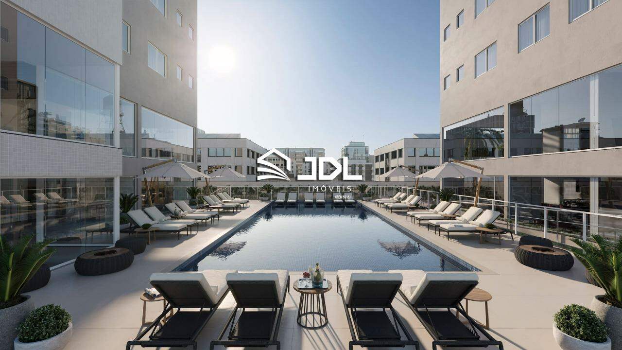 Apartamento à venda no bairro Meia Praia: 