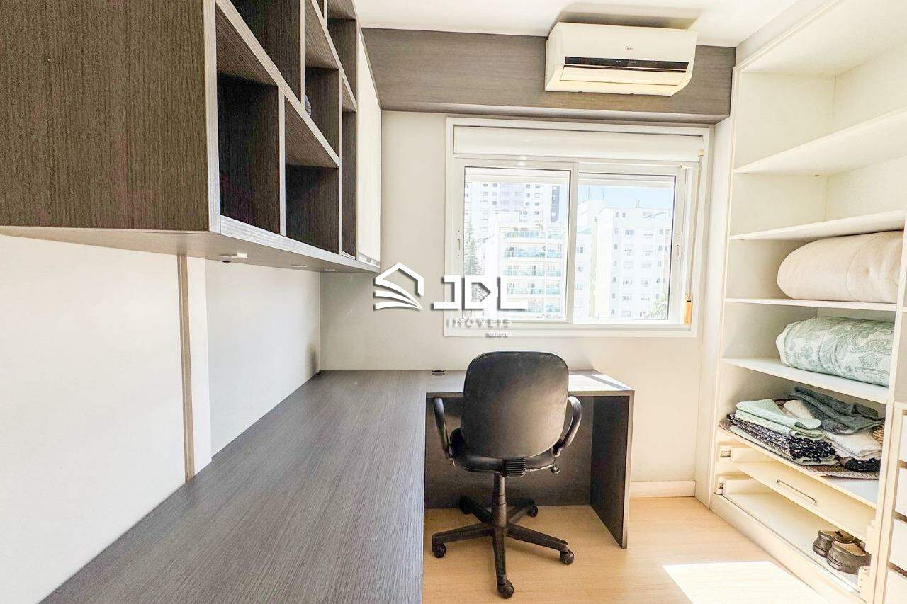 Apartamento à venda no bairro Victor Konder: 
