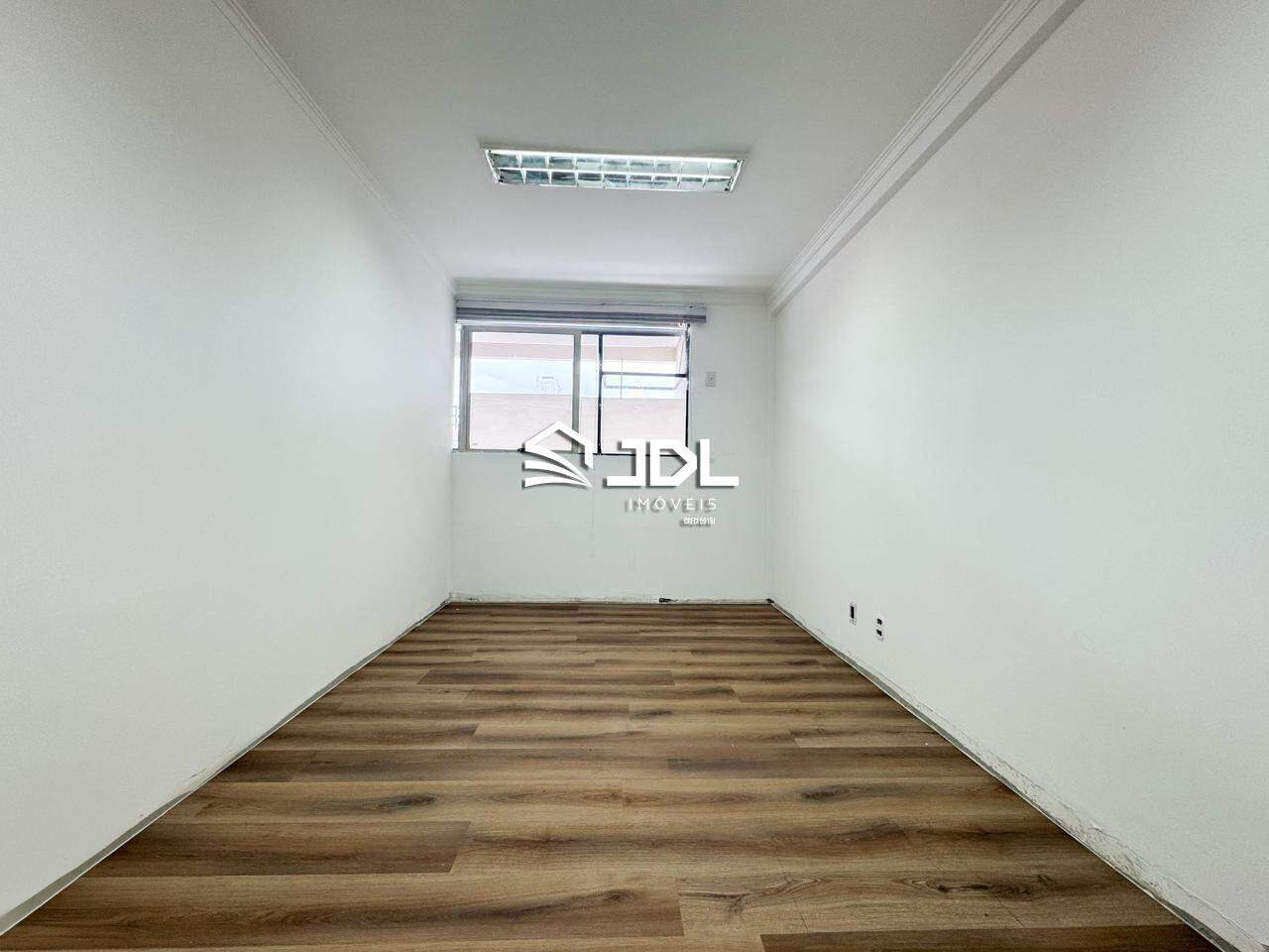 Sala à venda no bairro Centro: 