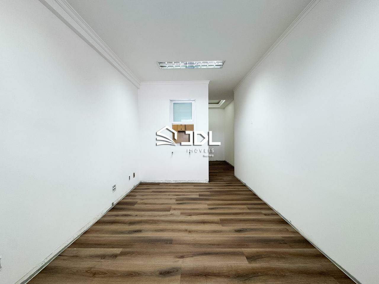 Sala à venda no bairro Centro: 