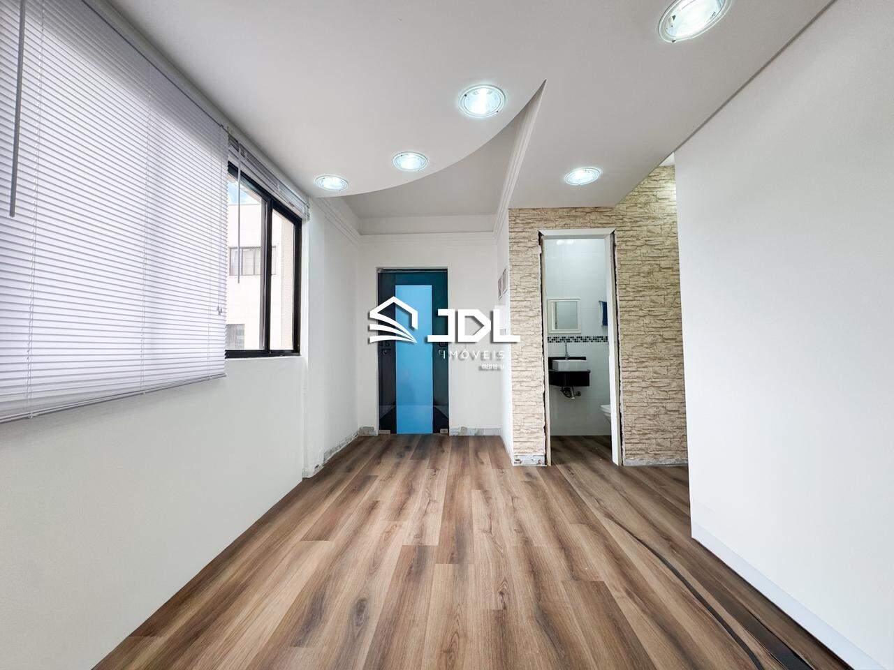 Sala à venda no bairro Centro: 