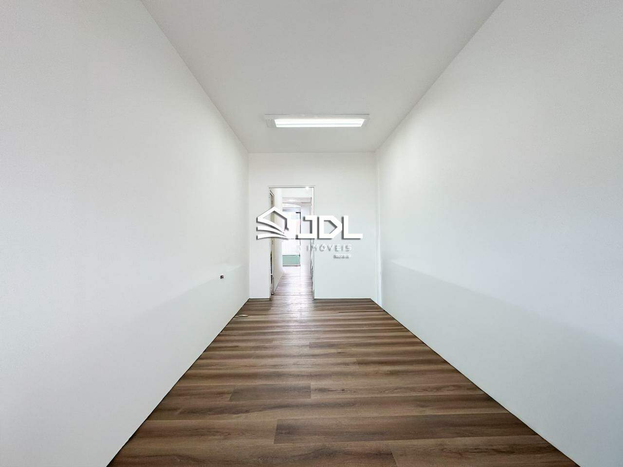 Sala à venda no bairro Centro: 