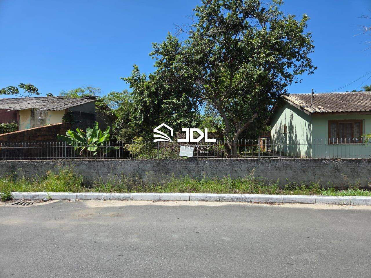 Casa à venda no bairro Armação: 