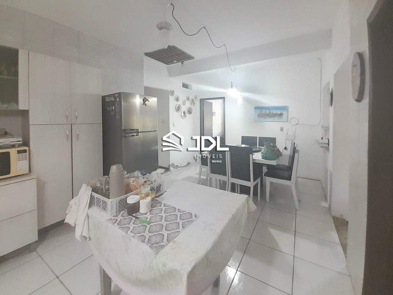 Casa à venda no bairro Centro: 