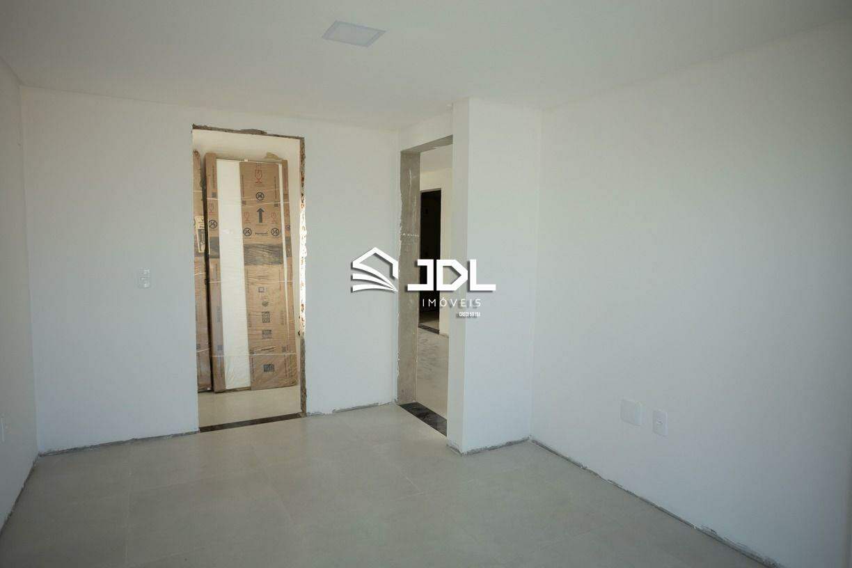 Apartamento à venda no bairro Tabuleiro: 