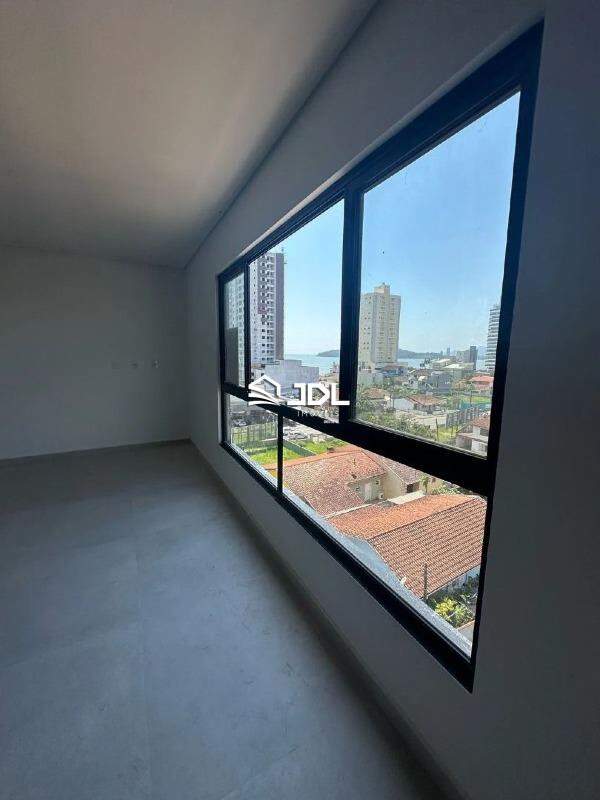 Apartamento à venda no bairro Centro: 