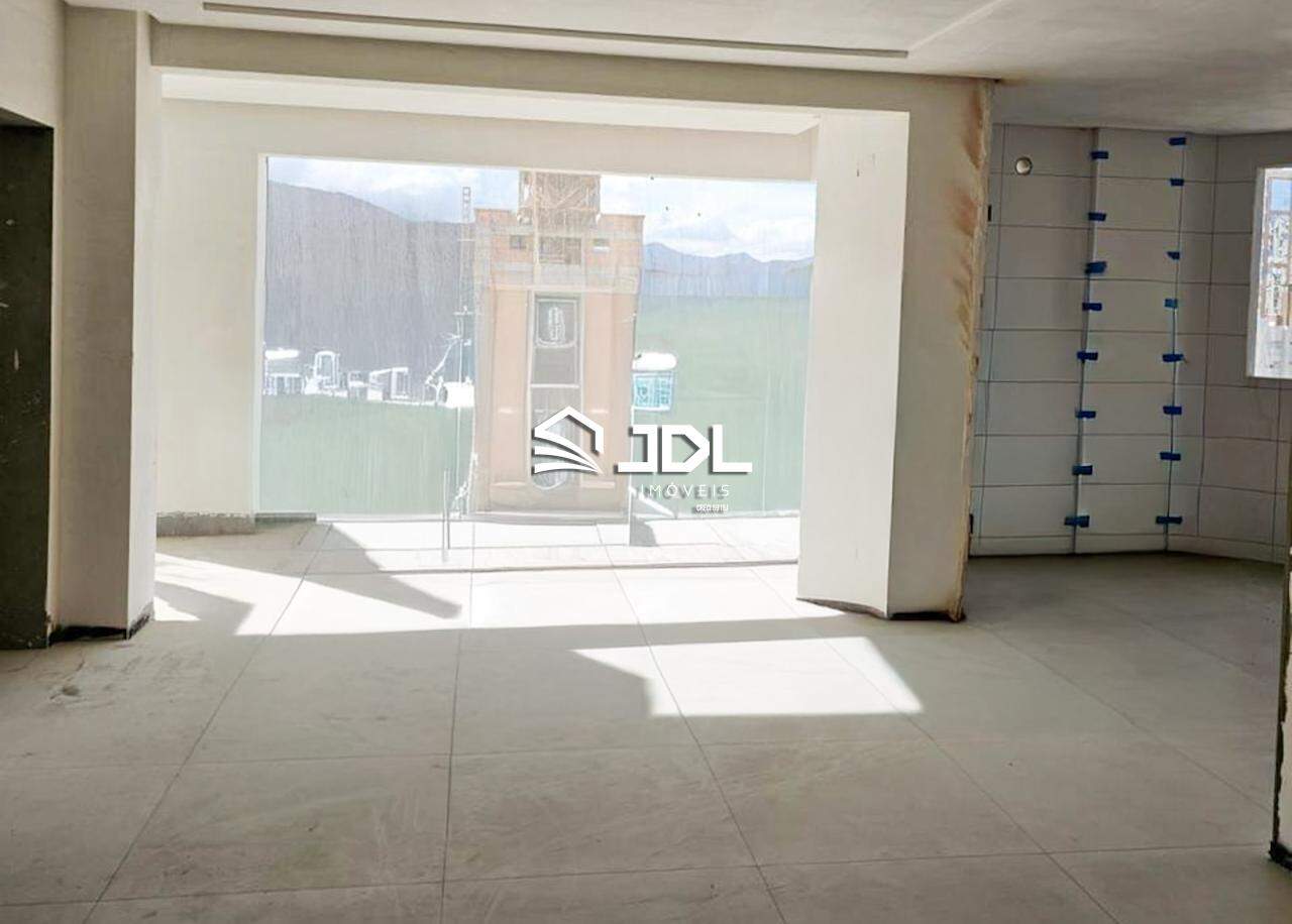 Apartamento à venda no bairro Meia Praia: 