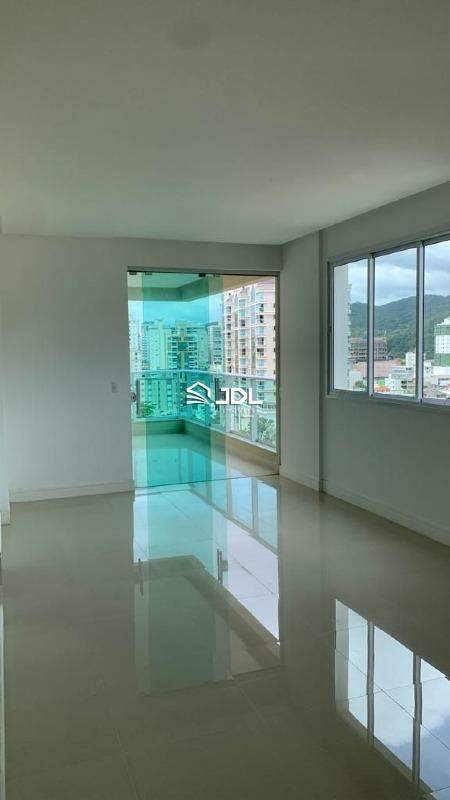 Apartamento à venda no bairro Centro: 