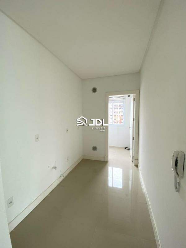 Apartamento à venda no bairro Centro: 