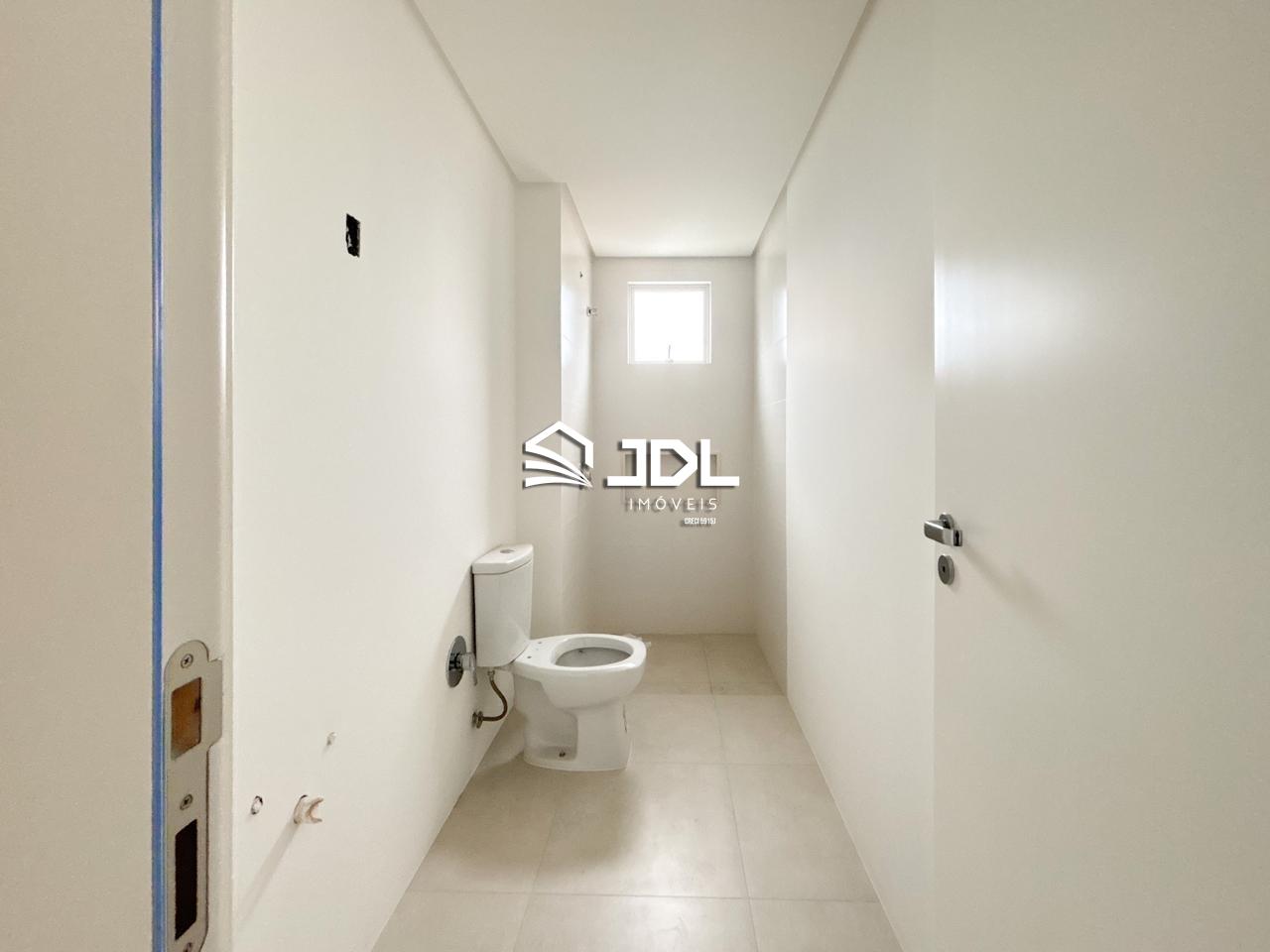 Apartamento à venda no bairro Ponta Aguda: 