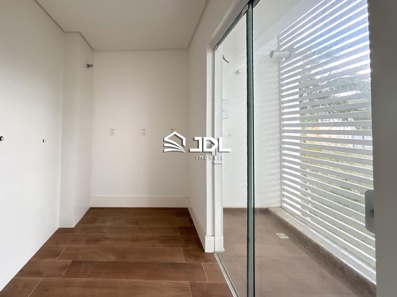 Apartamento à venda no bairro Ponta Aguda: 