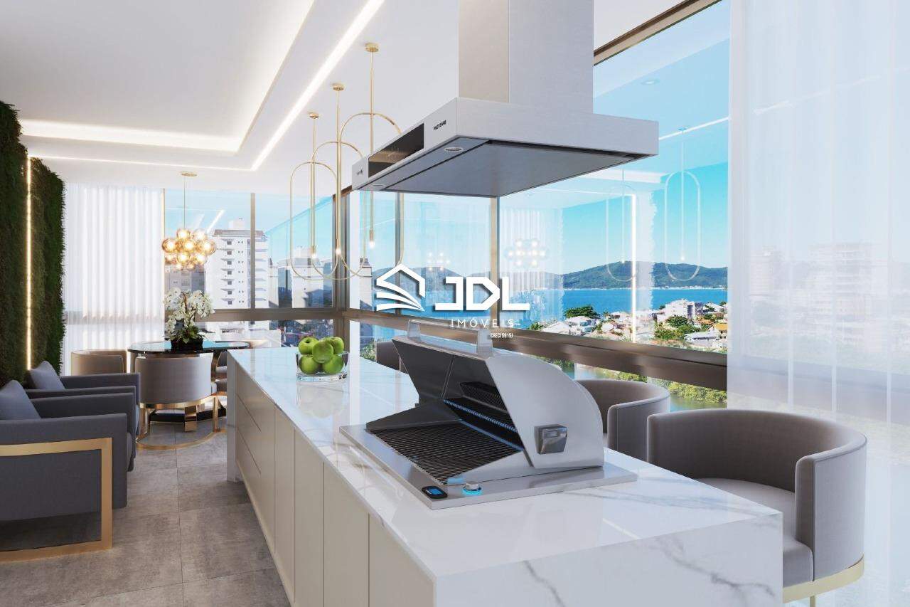 Apartamento à venda no bairro Meia Praia: 