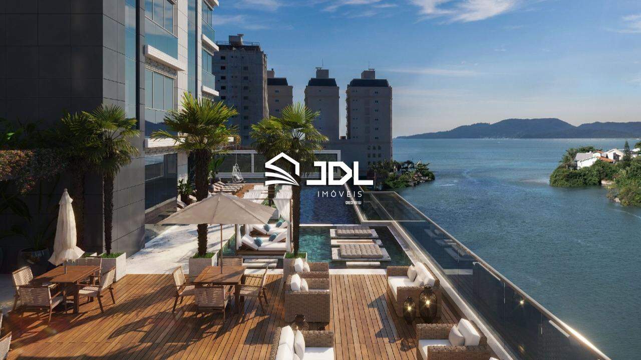 Apartamento à venda no bairro Meia Praia: 