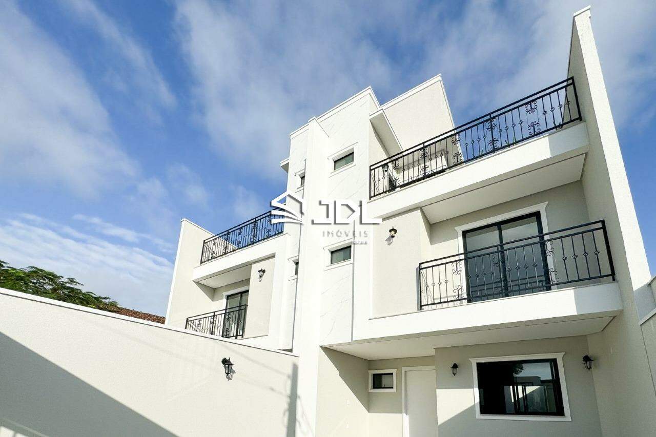 Casa à venda no bairro Armação: 