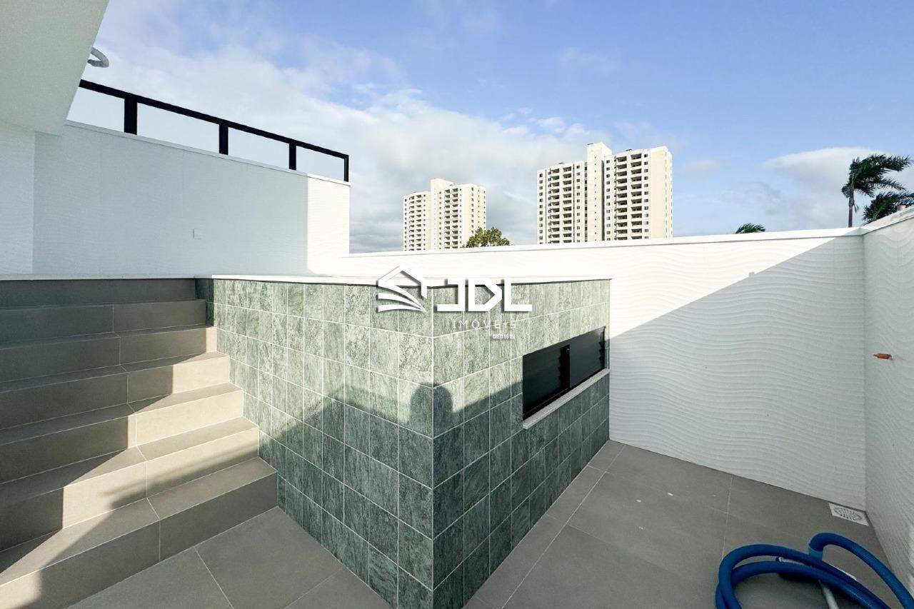 Casa à venda no bairro Armação: 