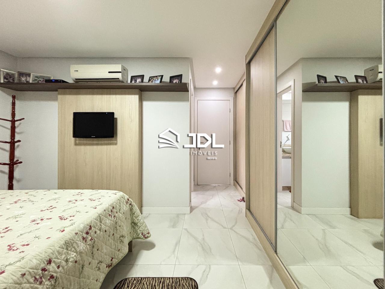 Apartamento à venda no bairro Vila Nova: 