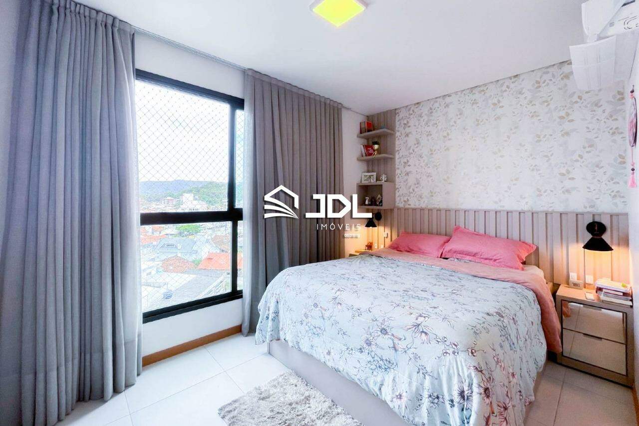 Apartamento à venda no bairro Centro: 