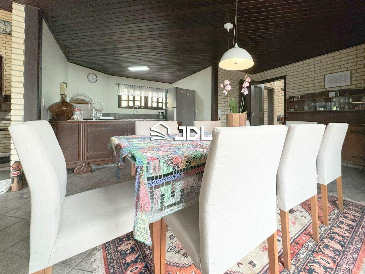 Casa à venda no bairro Armação: 