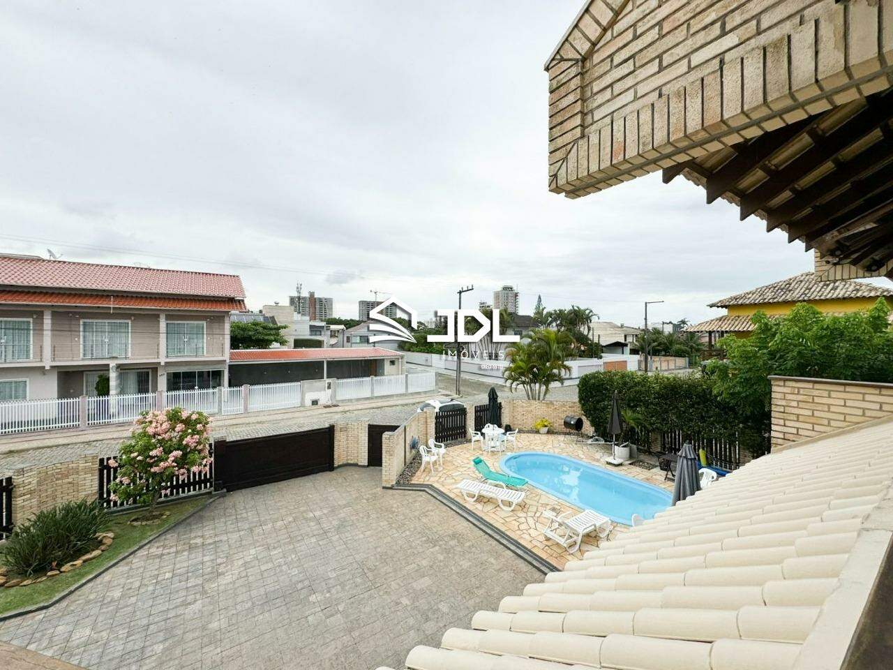 Casa à venda no bairro Armação: 