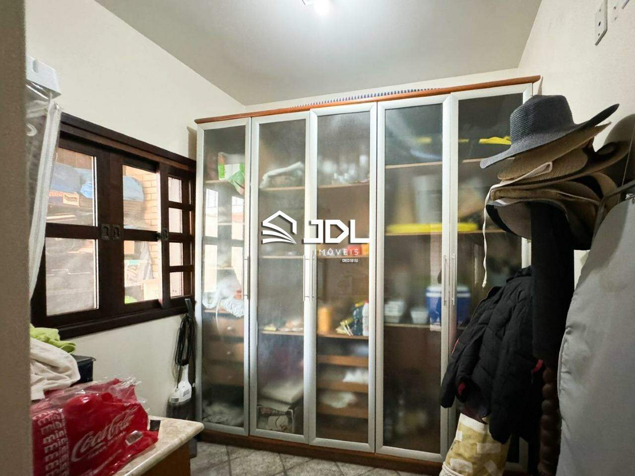 Casa à venda no bairro Armação: 