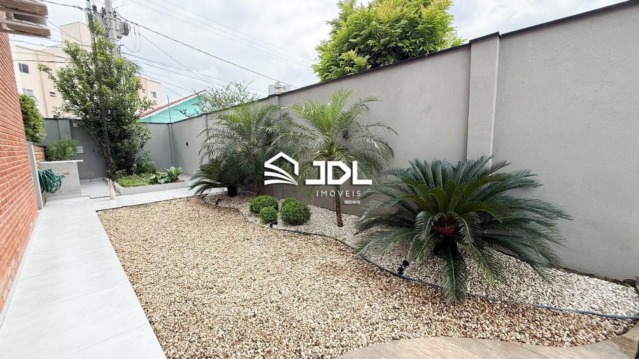 Casa à venda no bairro Garcia: 