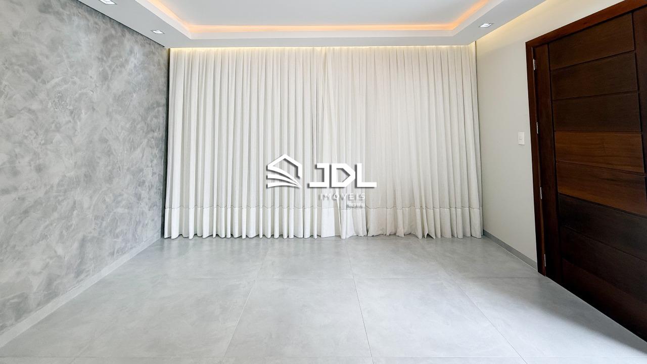 Casa à venda no bairro Garcia: 