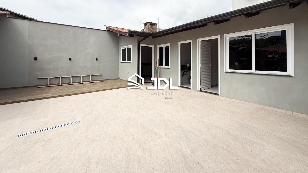 Casa à venda no bairro Garcia: 