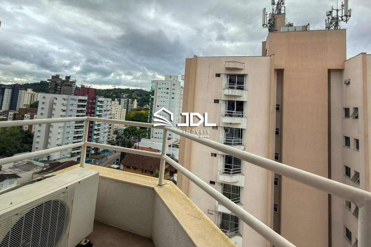 Cobertura à venda no bairro Victor Konder: 